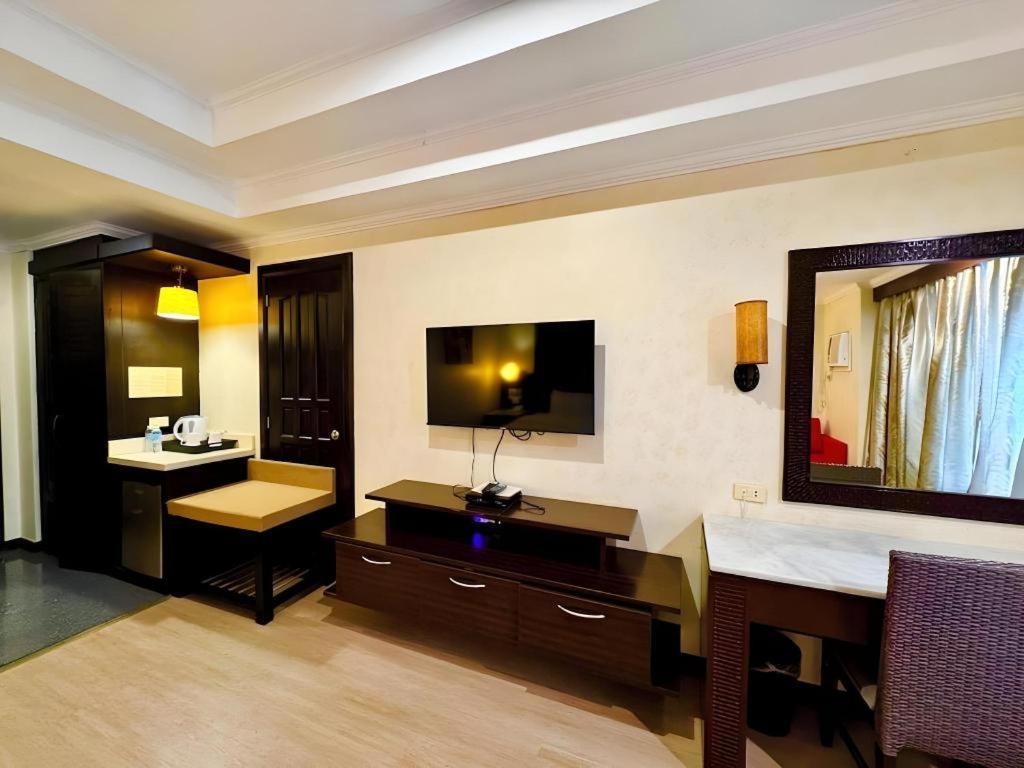 Mo2 Westown Hotel San Juan Bacolod Exterior foto
